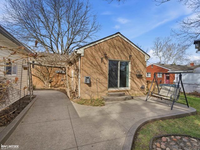 516 Miller Avenue, Rochester, MI 48307