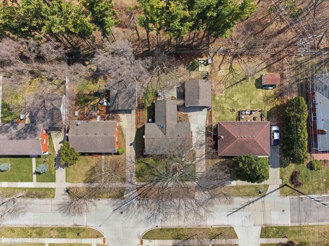 516 Miller Avenue, Rochester, MI 48307