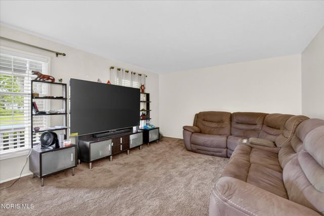 10468 Cliffwood Road, Perrysburg, OH 43551