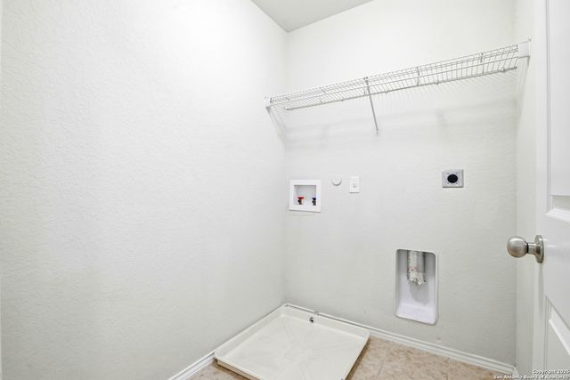 2517 Struck Silver, San Antonio, TX 78245