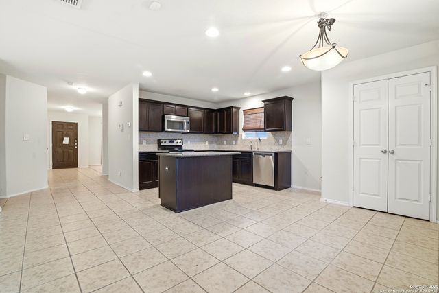 2517 Struck Silver, San Antonio, TX 78245