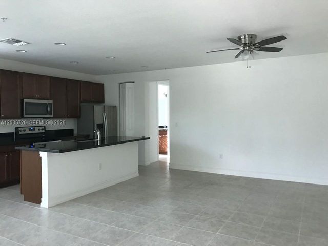11324 SW 15th ST 11324, Pembroke Pines, FL 33025