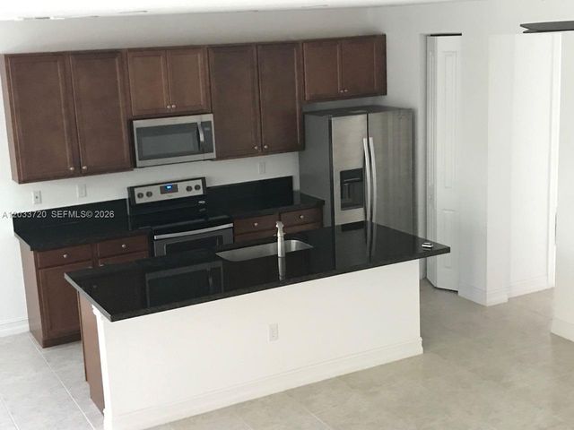 11324 SW 15th ST 11324, Pembroke Pines, FL 33025