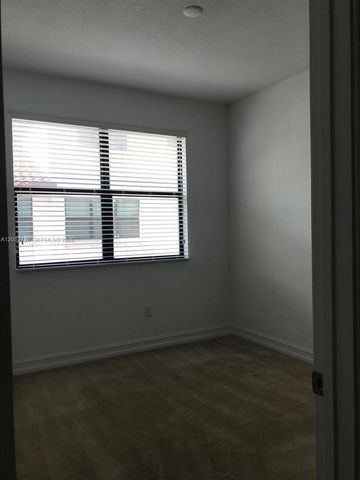 11324 SW 15th ST 11324, Pembroke Pines, FL 33025