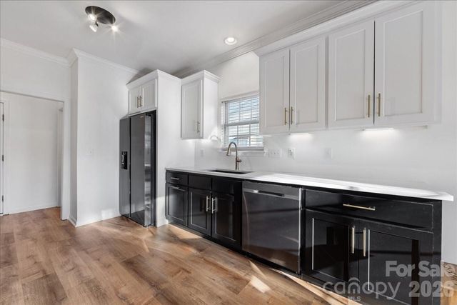 9627 Brookmere Lane, Charlotte, NC 28214