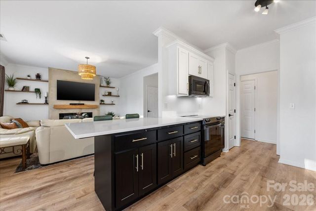 9627 Brookmere Lane, Charlotte, NC 28214