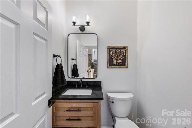 9627 Brookmere Lane, Charlotte, NC 28214