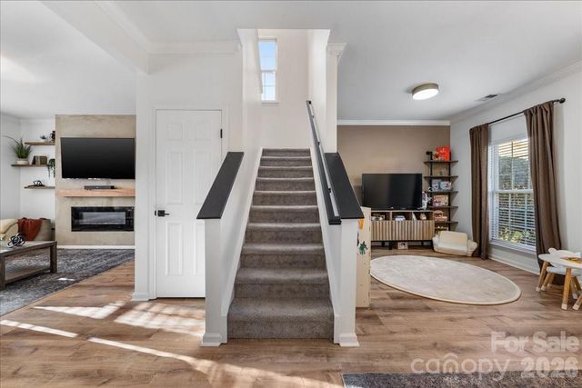 9627 Brookmere Lane, Charlotte, NC 28214