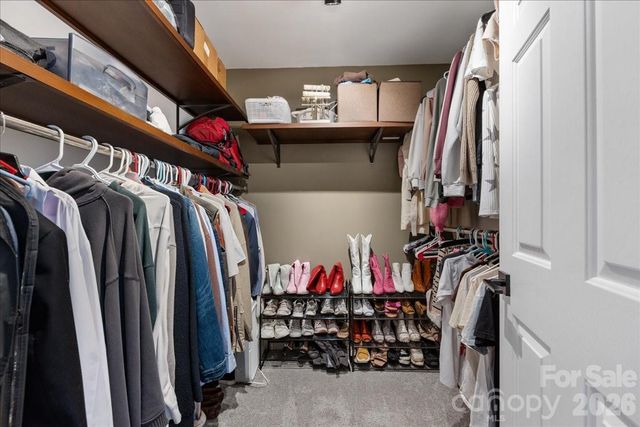 9627 Brookmere Lane, Charlotte, NC 28214