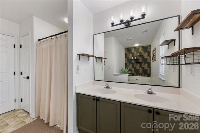 9627 Brookmere Lane, Charlotte, NC 28214