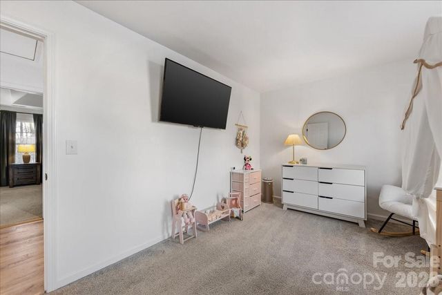 9627 Brookmere Lane, Charlotte, NC 28214