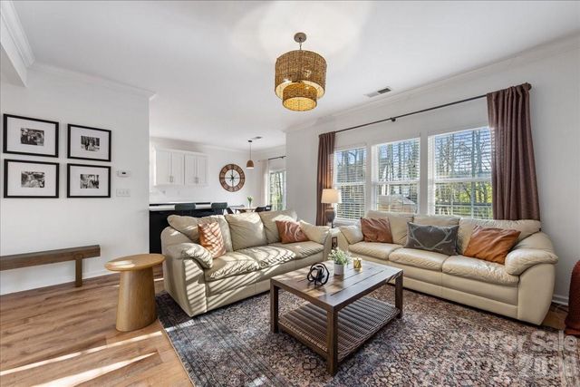 9627 Brookmere Lane, Charlotte, NC 28214