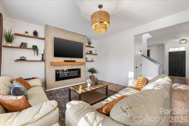 9627 Brookmere Lane, Charlotte, NC 28214