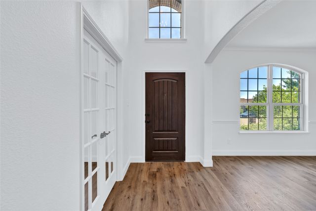 5869 Burgundy Rose Drive, Fort Worth, TX 76123