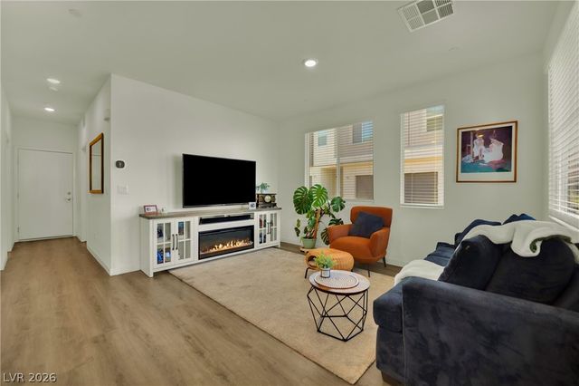 129 Laguna Commons Lane, Henderson, NV 89015