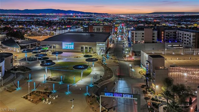 129 Laguna Commons Lane, Henderson, NV 89015