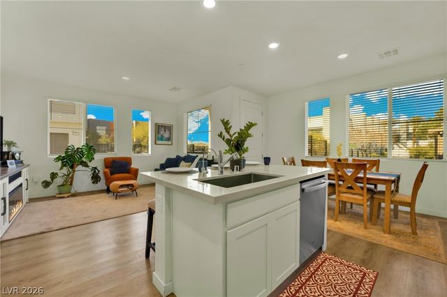 129 Laguna Commons Lane, Henderson, NV 89015