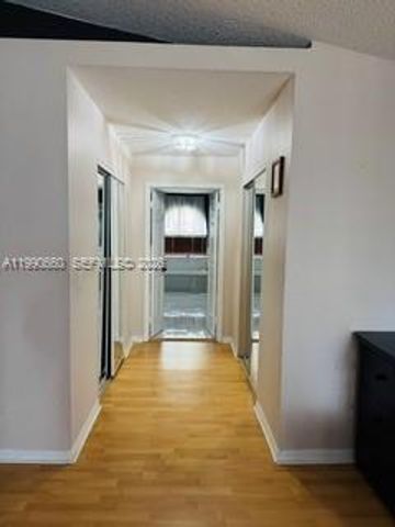 1040 NW 185th Ave, Pembroke Pines, FL 33029