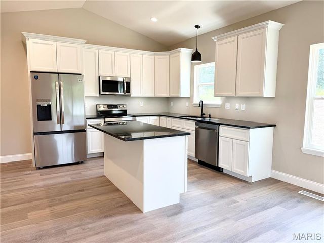 1413 Edgewood Drive, Festus, MO 63028