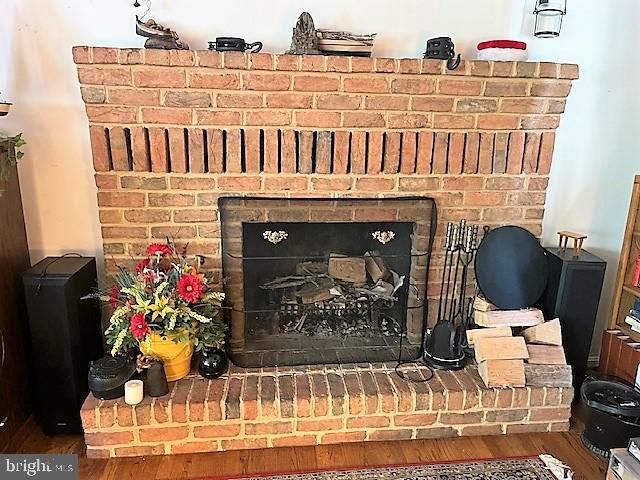 51 MOORE LN, Falling Waters, WV 25419