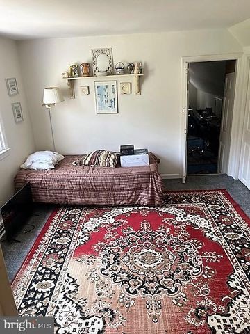 51 MOORE LN, Falling Waters, WV 25419