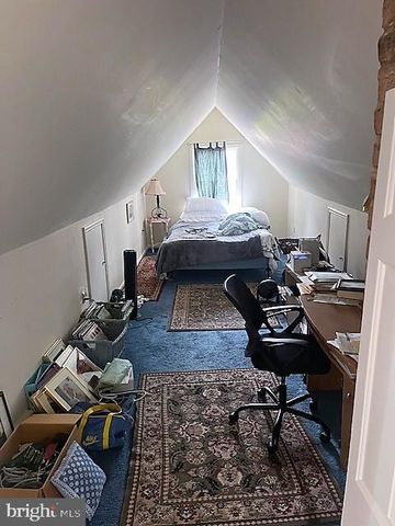 51 MOORE LN, Falling Waters, WV 25419