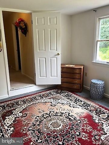 51 MOORE LN, Falling Waters, WV 25419