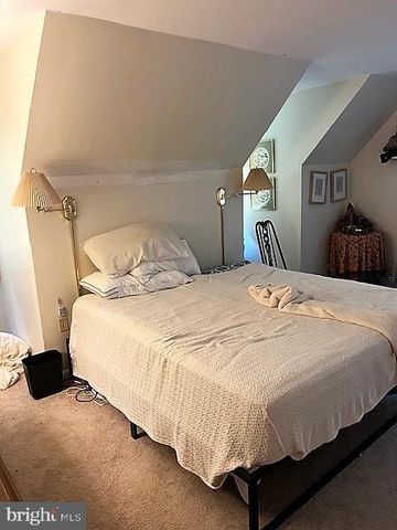 51 MOORE LN, Falling Waters, WV 25419