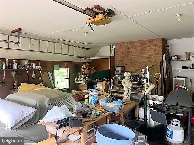 51 MOORE LN, Falling Waters, WV 25419