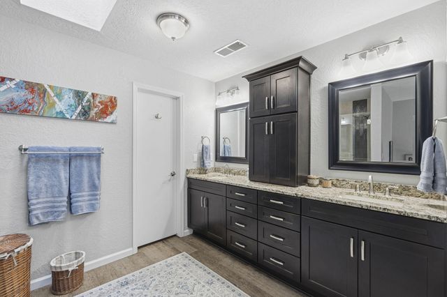 4919 Calle De Carino NE, Albuquerque, NM 87111