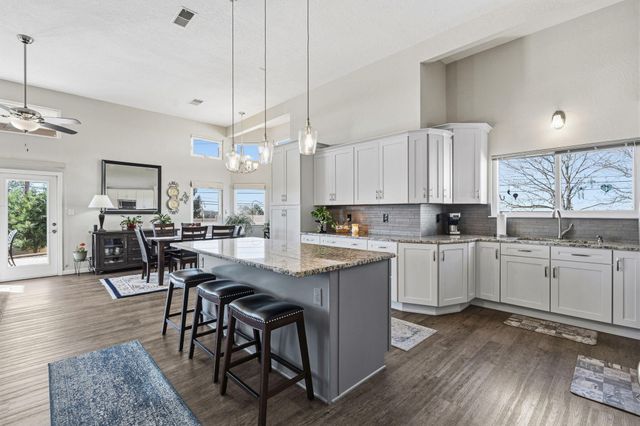 4919 Calle De Carino NE, Albuquerque, NM 87111