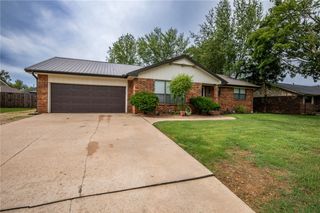 205 E Edmondson Avenue, Springdale, AR 72764