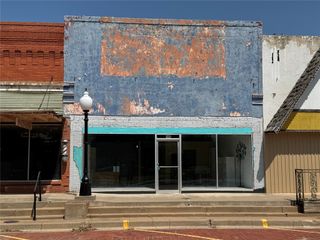 115 E McLain Street, Seymour, TX 76380