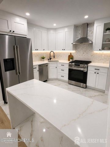 341 Danbury Lane, East Brunswick, NJ 08816