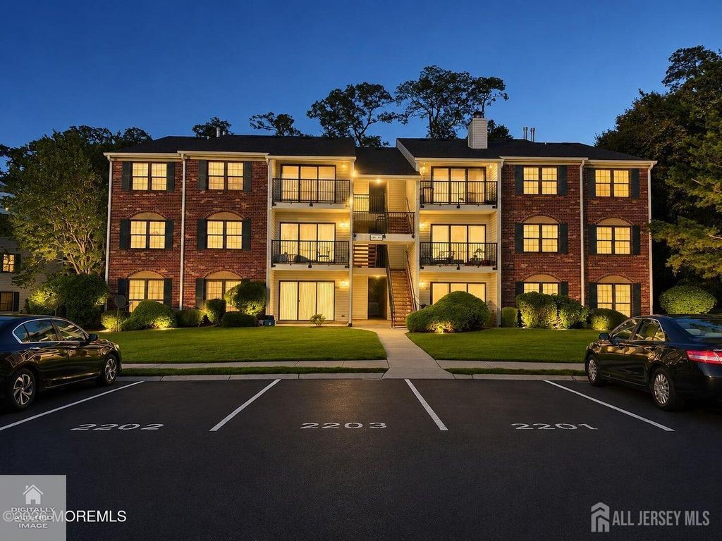 341 Danbury Lane, East Brunswick, NJ 08816