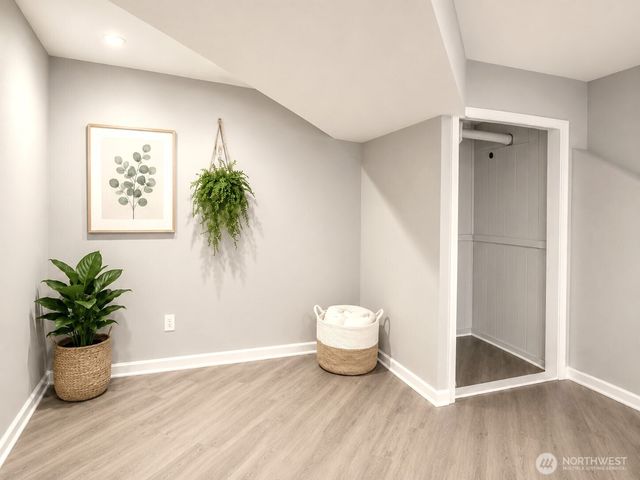 15222 SE 48th Drive, Bellevue, WA 98006