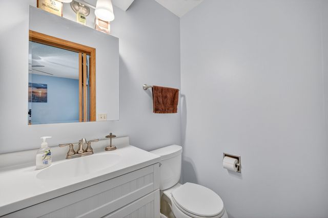 9701 Monroe Court, Urbandale, IA 50322