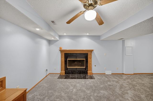9701 Monroe Court, Urbandale, IA 50322