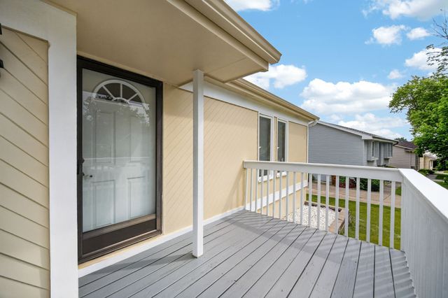 9701 Monroe Court, Urbandale, IA 50322