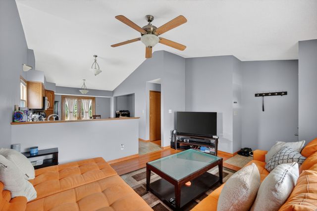 9701 Monroe Court, Urbandale, IA 50322