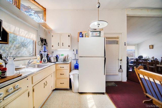 25 Miles and Marguerite, Mountain Dale, NY 12733