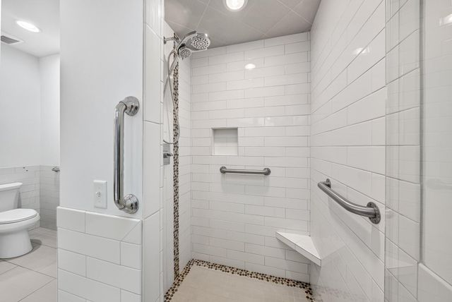 2246 Shelter Pointe Drive, Kalamazoo, MI 49008