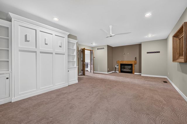 2246 Shelter Pointe Drive, Kalamazoo, MI 49008