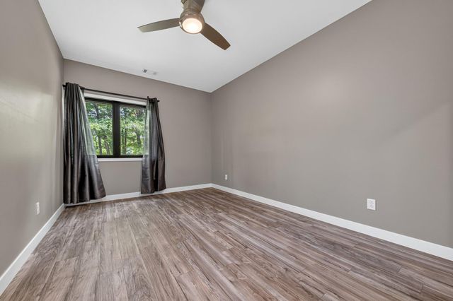 2246 Shelter Pointe Drive, Kalamazoo, MI 49008
