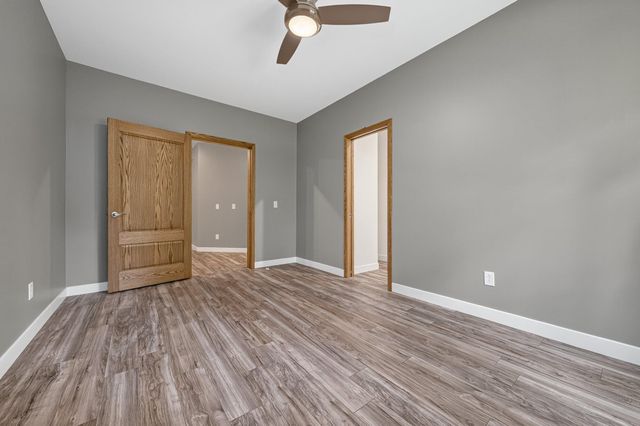 2246 Shelter Pointe Drive, Kalamazoo, MI 49008