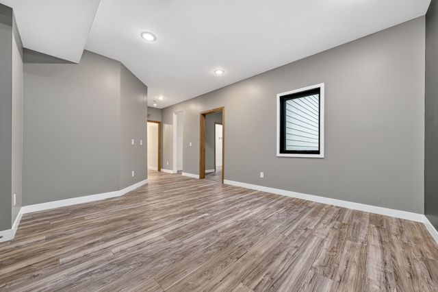 2246 Shelter Pointe Drive, Kalamazoo, MI 49008