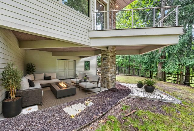 2246 Shelter Pointe Drive, Kalamazoo, MI 49008