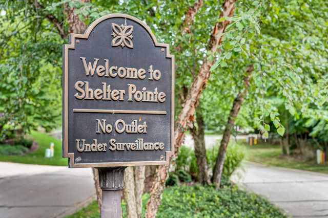 2246 Shelter Pointe Drive, Kalamazoo, MI 49008