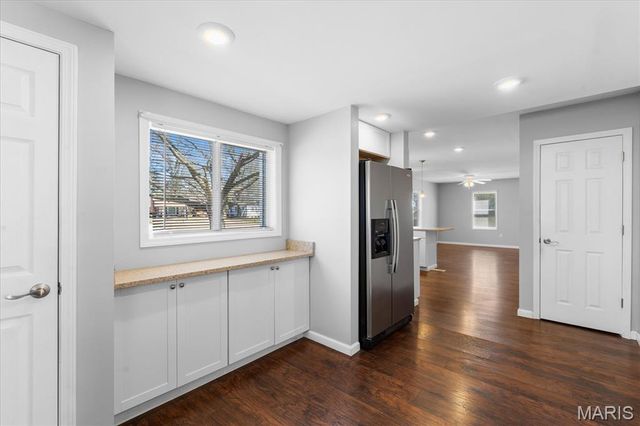 6100 N Belt W, Belleville, IL 62223