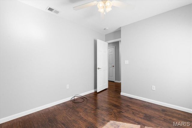 6100 N Belt W, Belleville, IL 62223